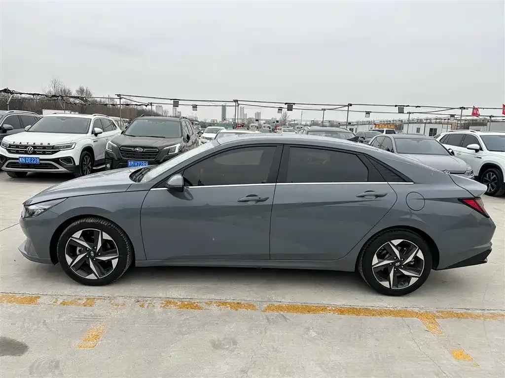 Hyundai Elantra 2023 из CN, фото 7