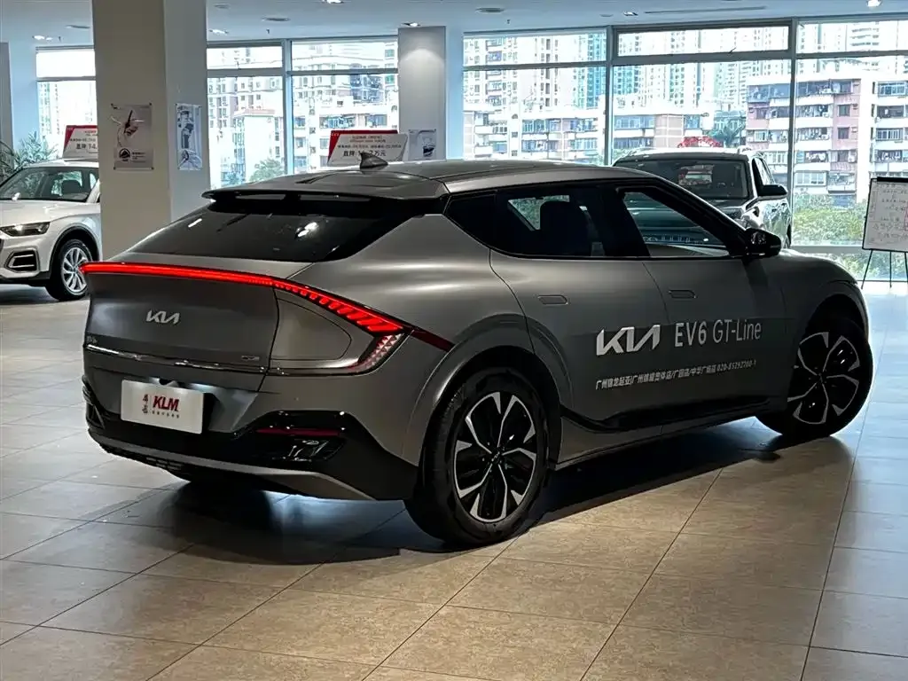 Kia EV6 2023 из CN, фото 4