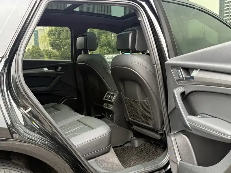 Audi Q5L 2023 из CN, фото 6