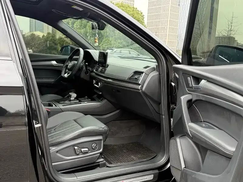 Audi Q5L 2023 из CN, фото 8