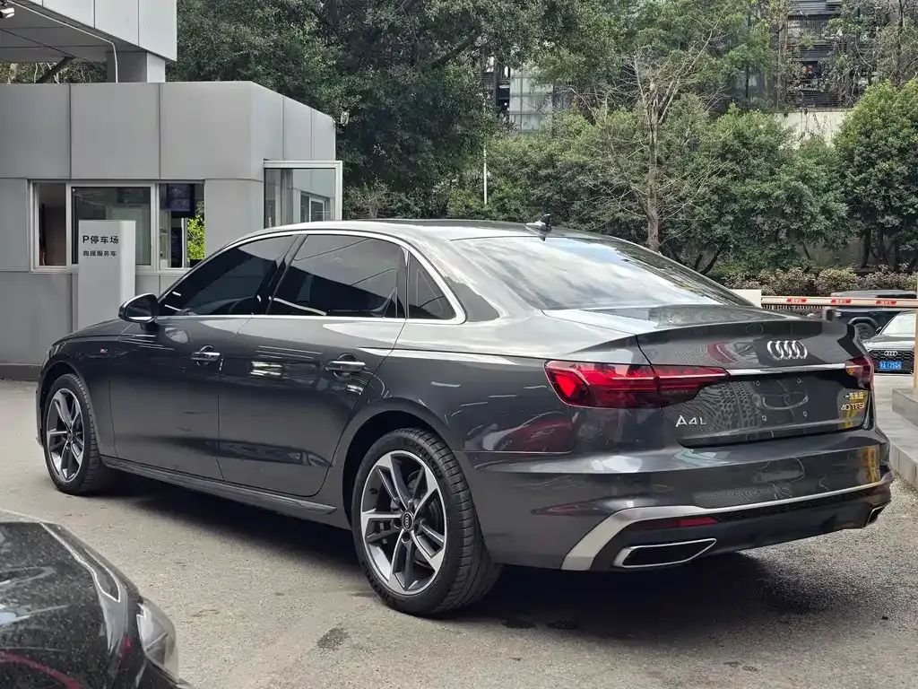 Audi A4L 2024 из CN, фото 9