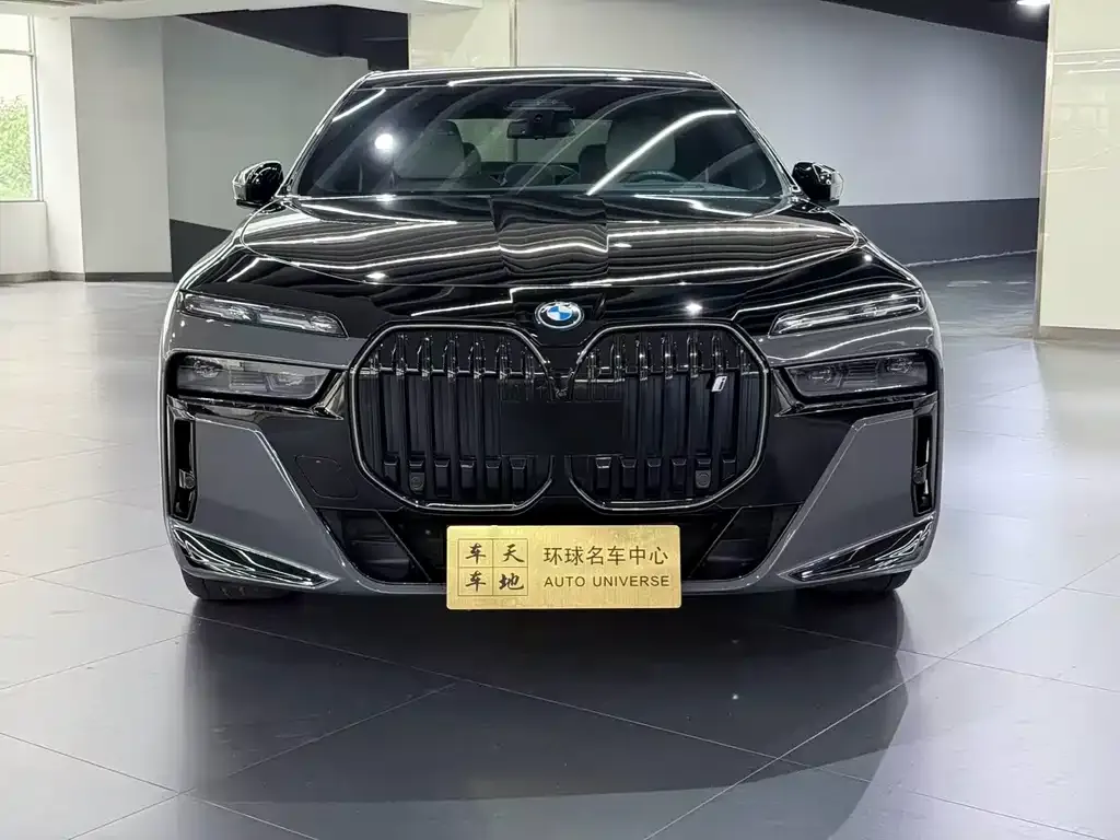 BMW i7 2023 из CN, фото 6