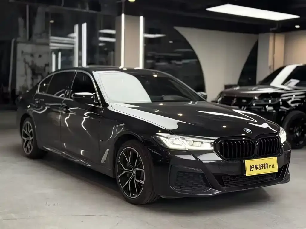 BMW 5 Series — фото 1