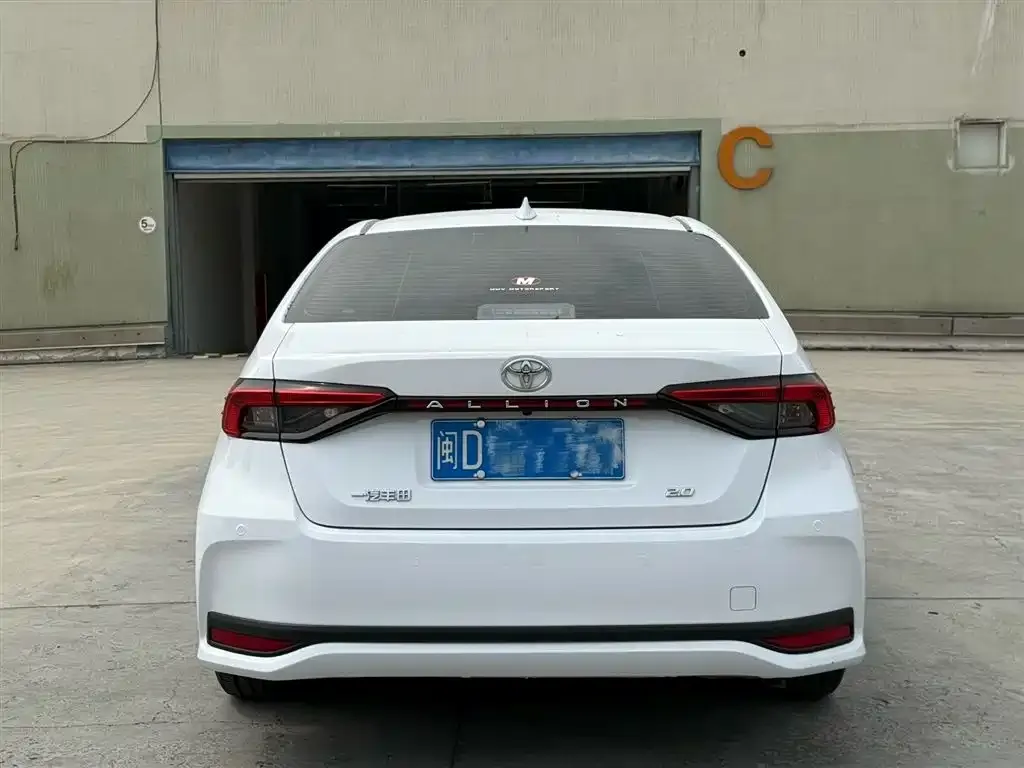 Toyota Allion — фото 2