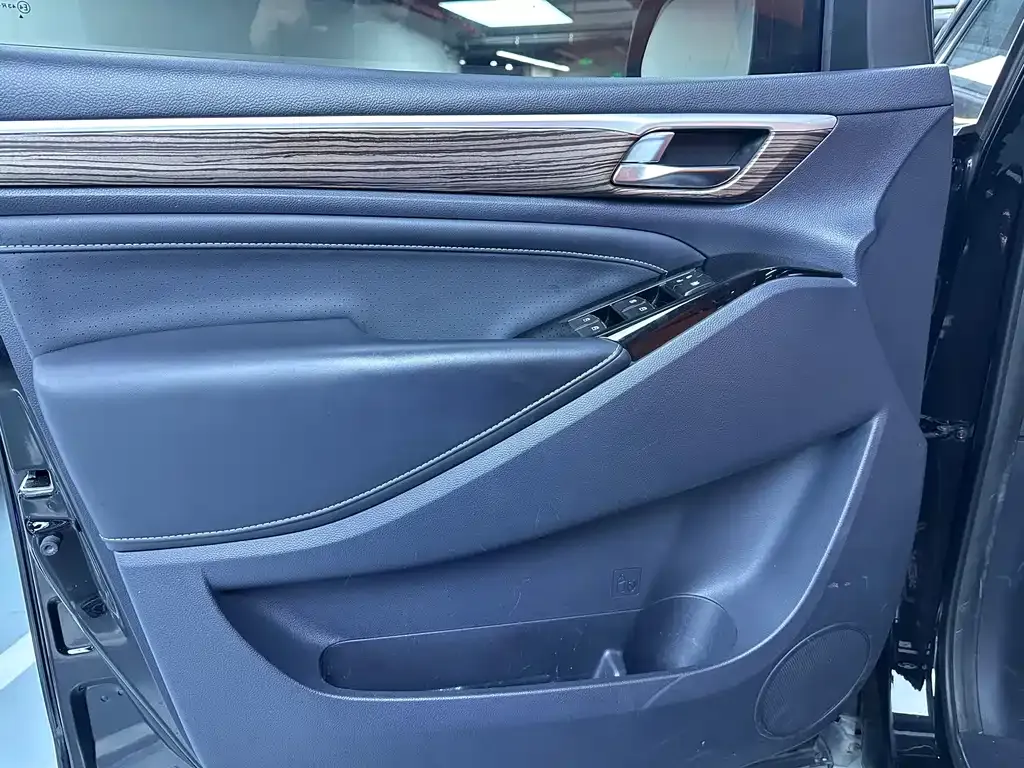 GAC Motor Trumpchi M8 — фото 9