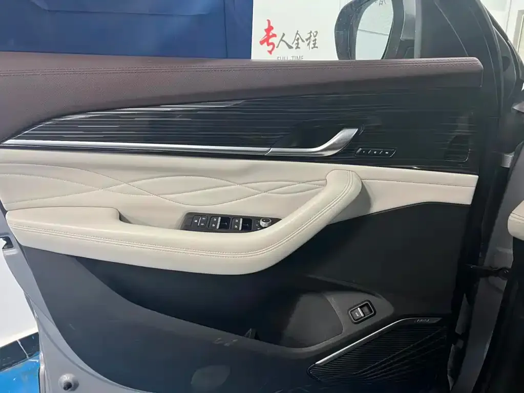 Geely Xingyue L — фото 4