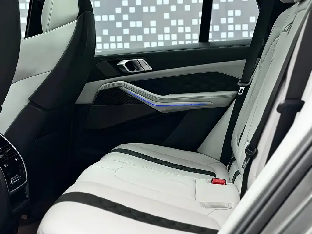BMW X5 M 2023 из CN, фото 5