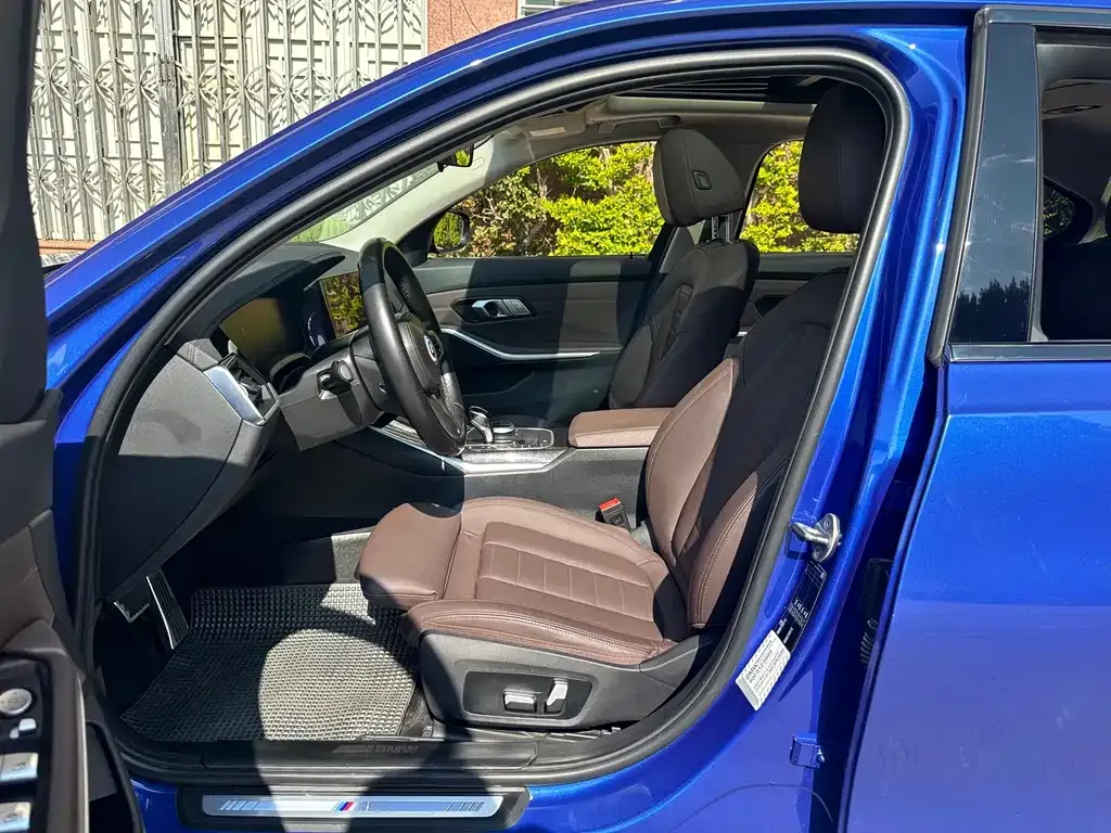 BMW 3 Series 2021 из CN, фото 6