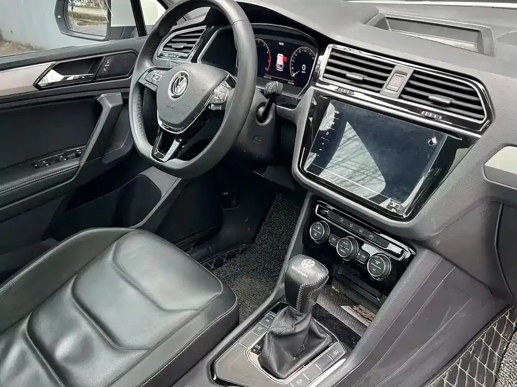 Volkswagen Tiguan L 2021 из CN, фото 4
