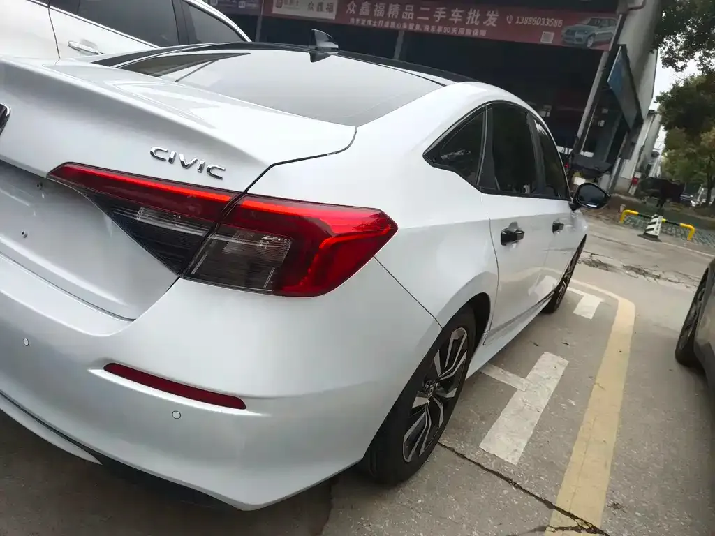 Honda Civic — фото 5