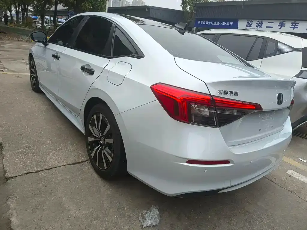 Honda Civic — фото 10