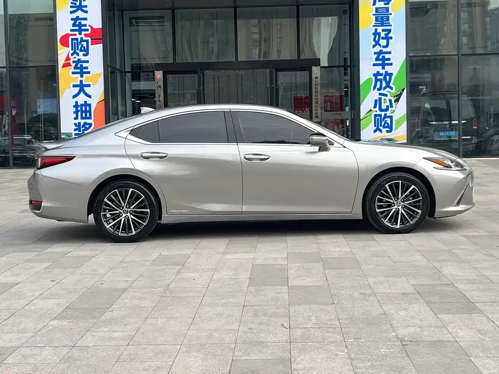 Lexus ES — фото 6