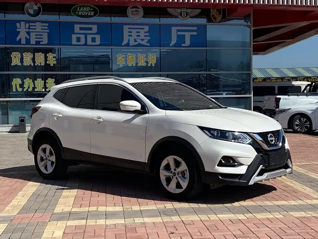 Nissan Qashqai — фото 2