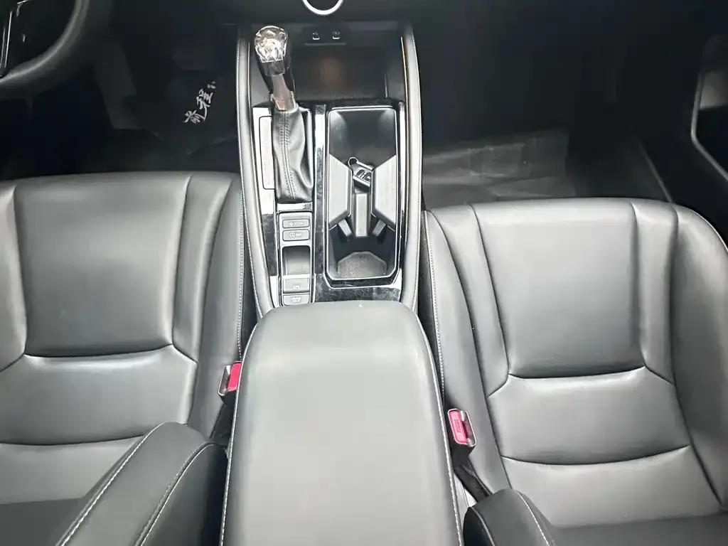 Honda Accord 2024 из CN, фото 2