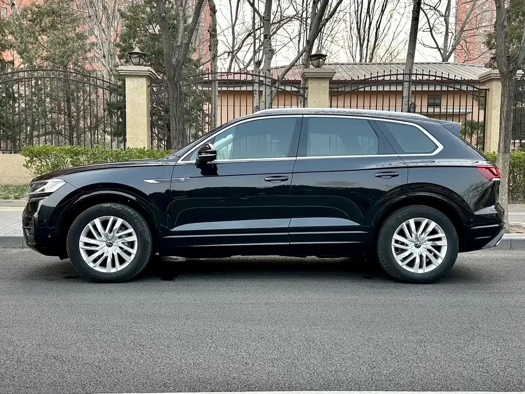 Volkswagen Touareg 2022 из CN, фото 8