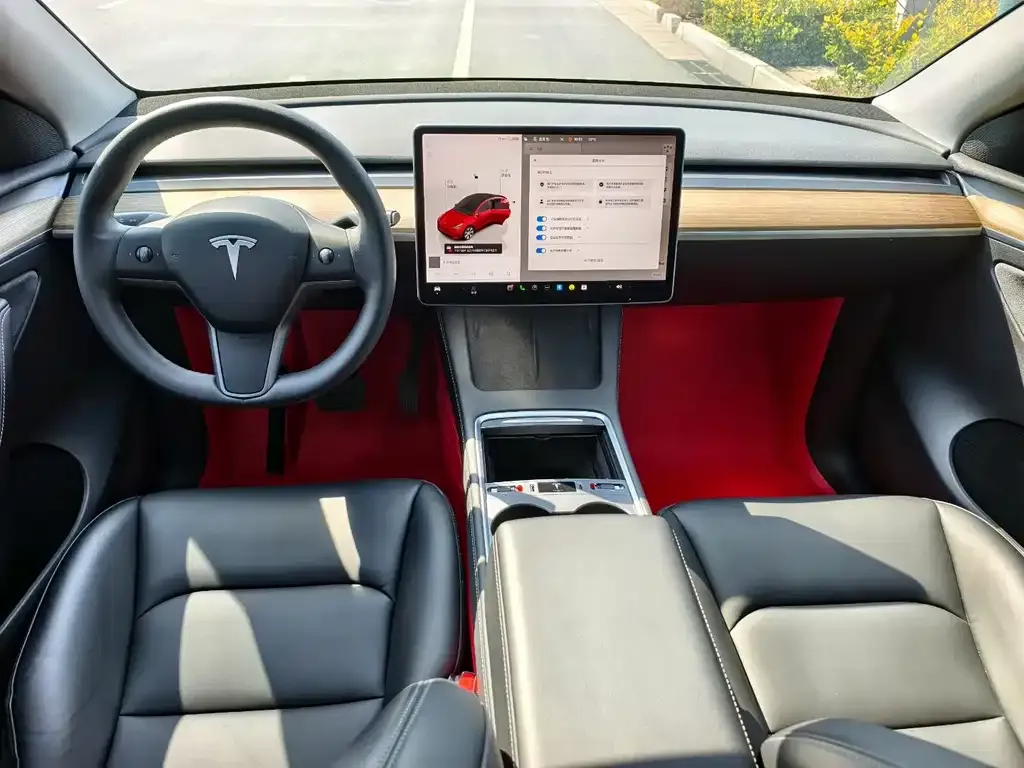 Tesla Model Y — фото 7