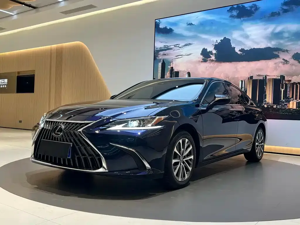 Lexus ES 2023 из CN, фото 1