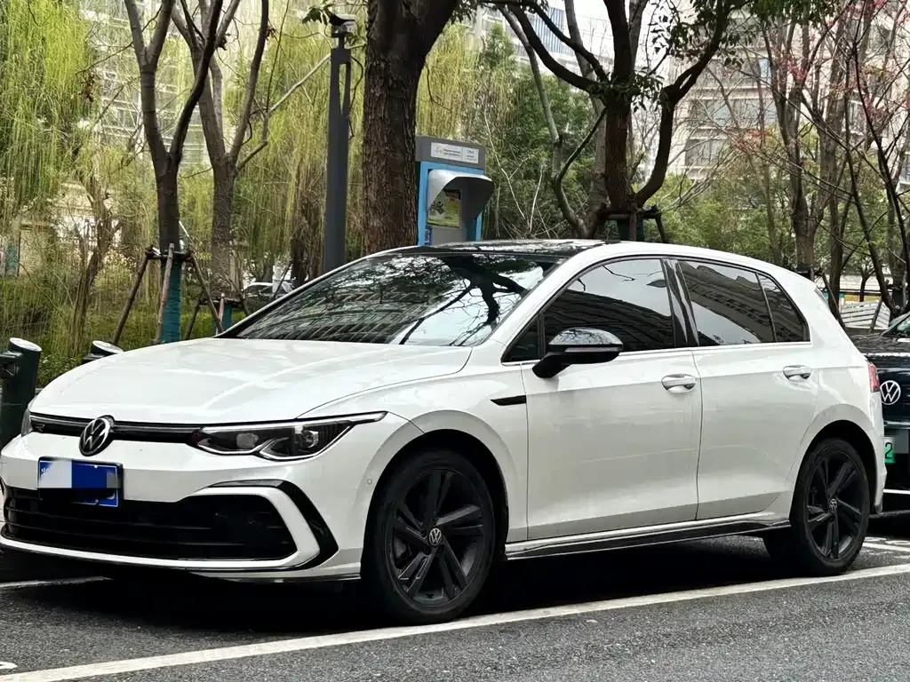 Volkswagen Golf 2022 из CN, фото 1