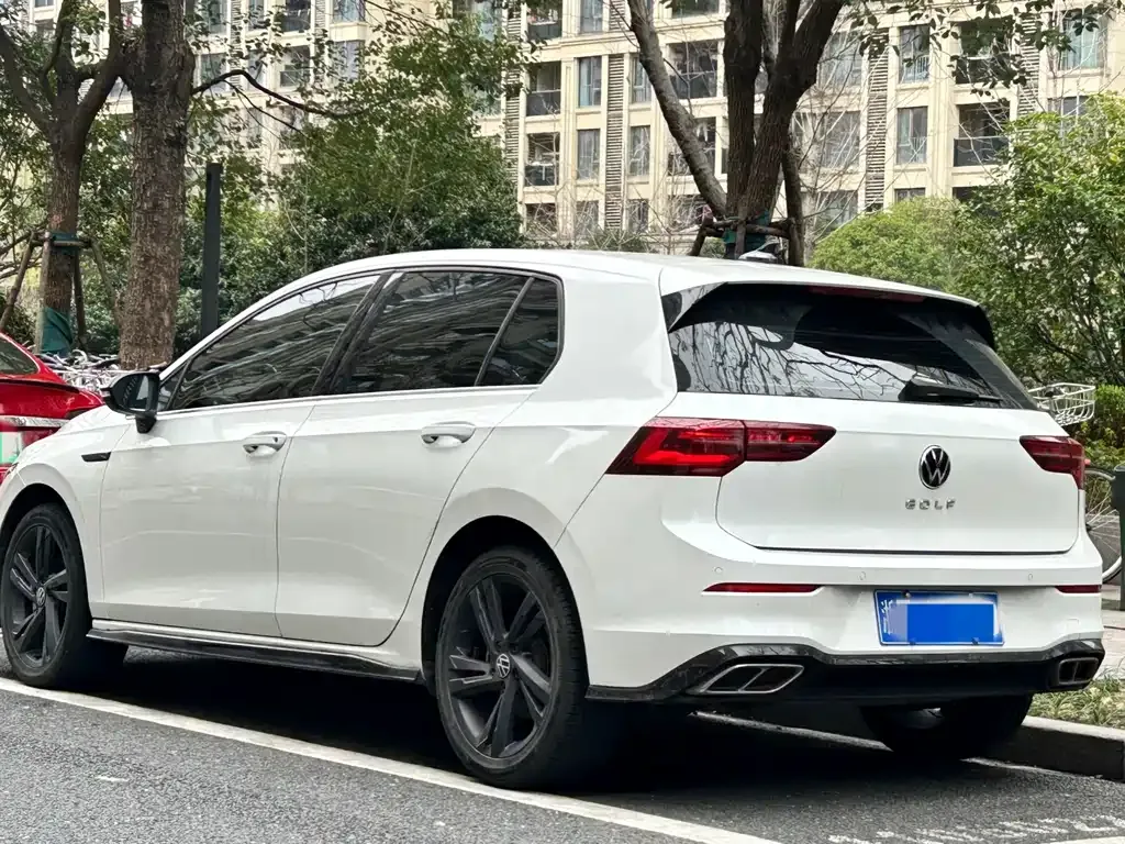 Volkswagen Golf 2022 из CN, фото 8