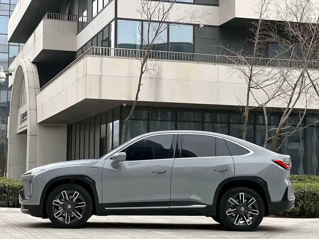 NIO EC6 — фото 10