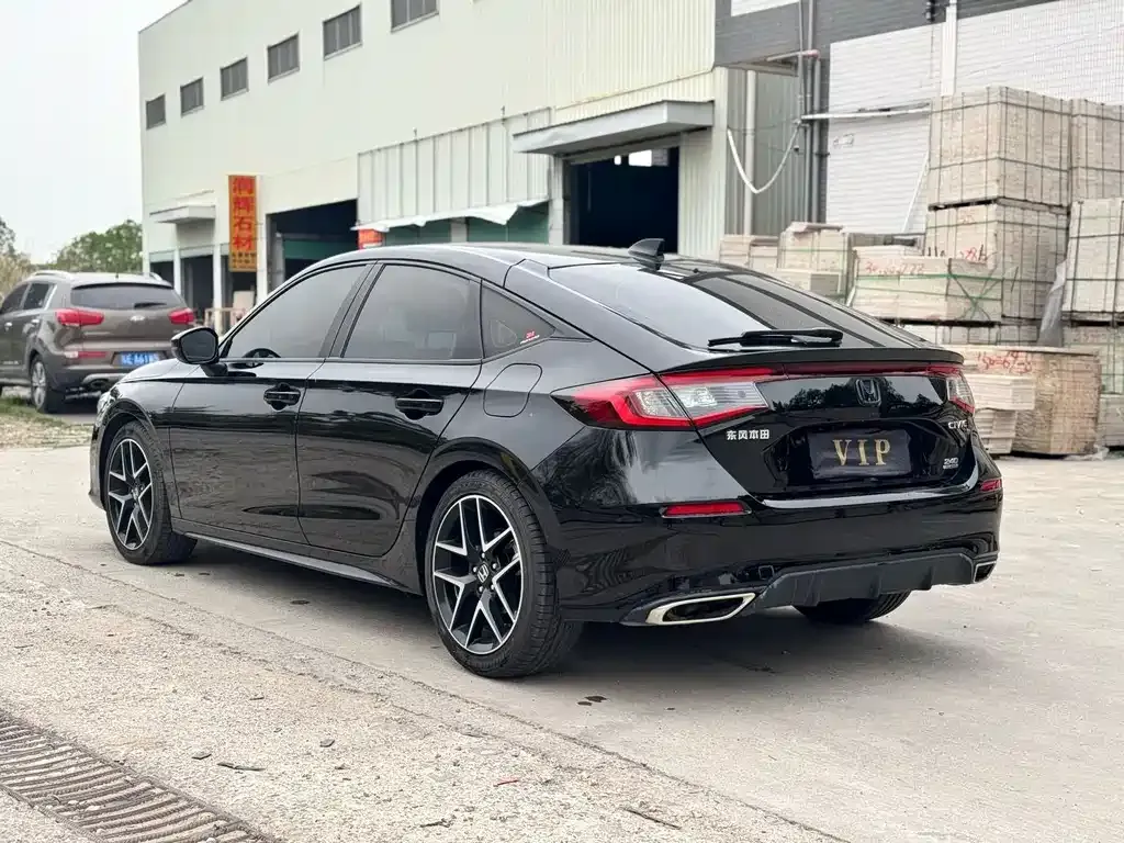 Honda Civic — фото 5