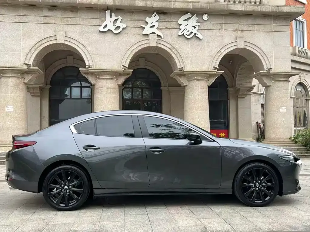 Mazda 3 Axela — фото 3