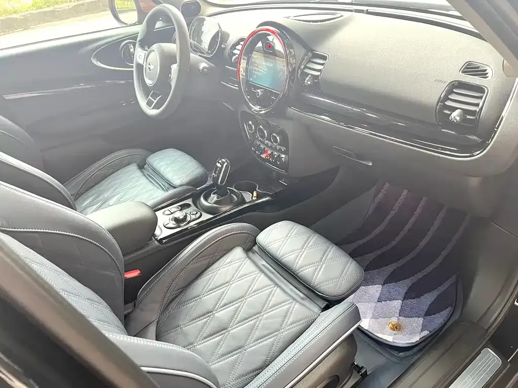 MINI Clubman — фото 2