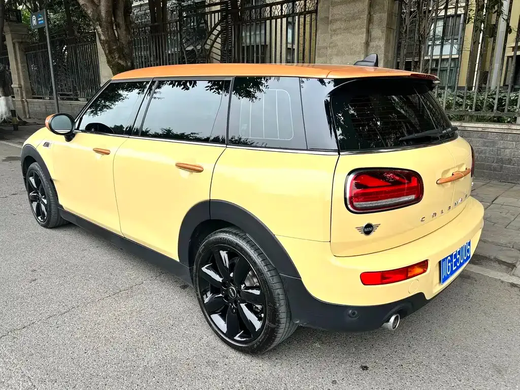 MINI Clubman — фото 5
