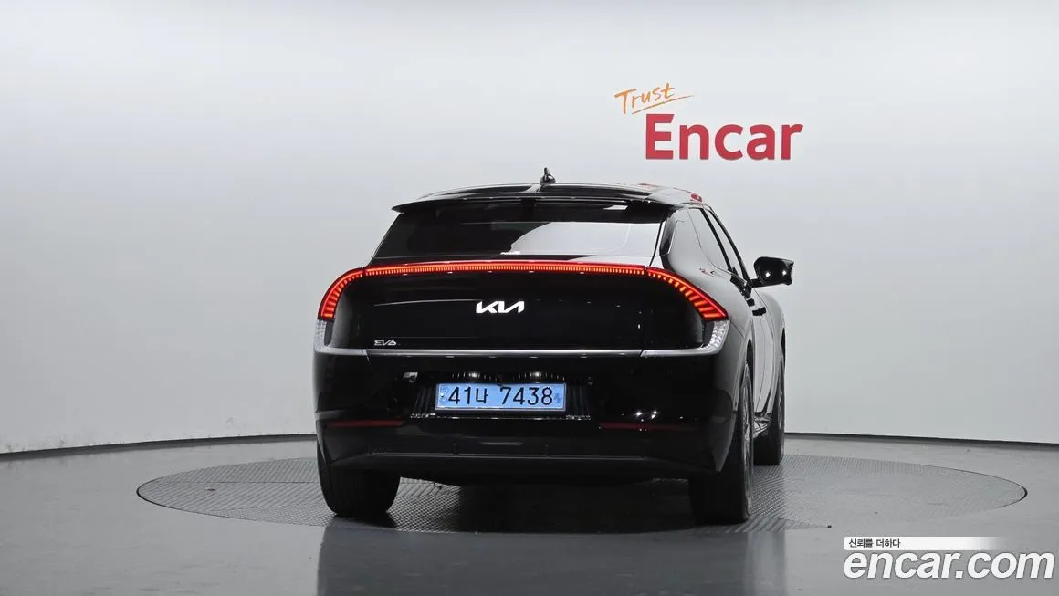 Kia EV6 2023 из KR, фото 2