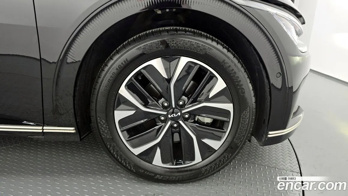 Kia EV6 2023 из KR, фото 3