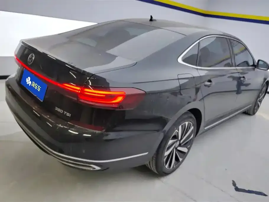 Volkswagen Passat — фото 7