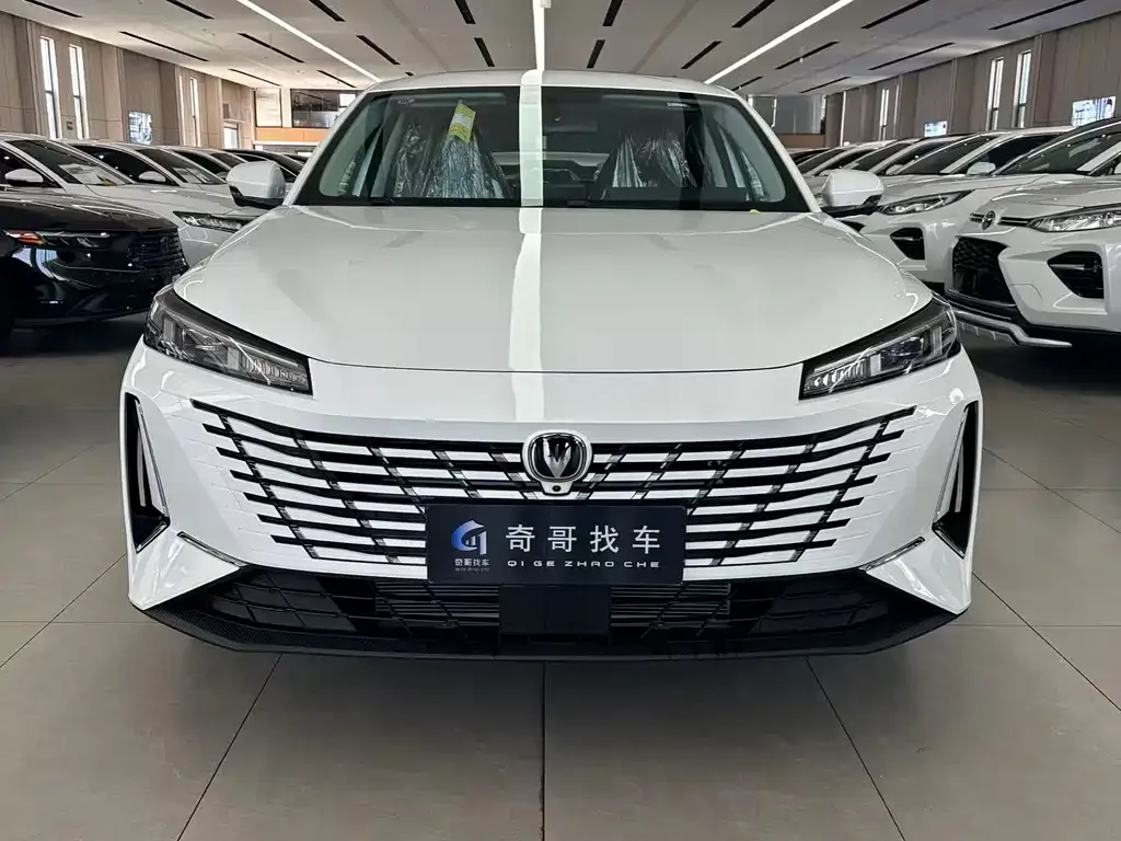 Changan Eado — фото 3