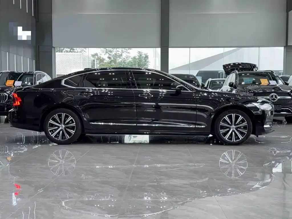 Volvo S90 — фото 4