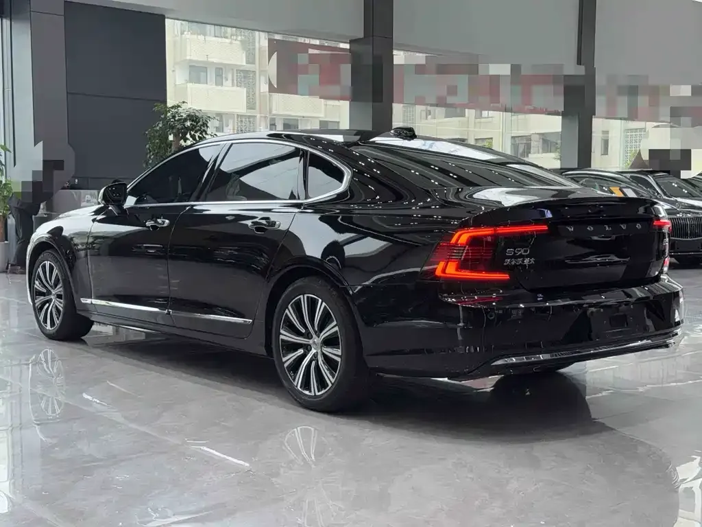 Volvo S90 — фото 5