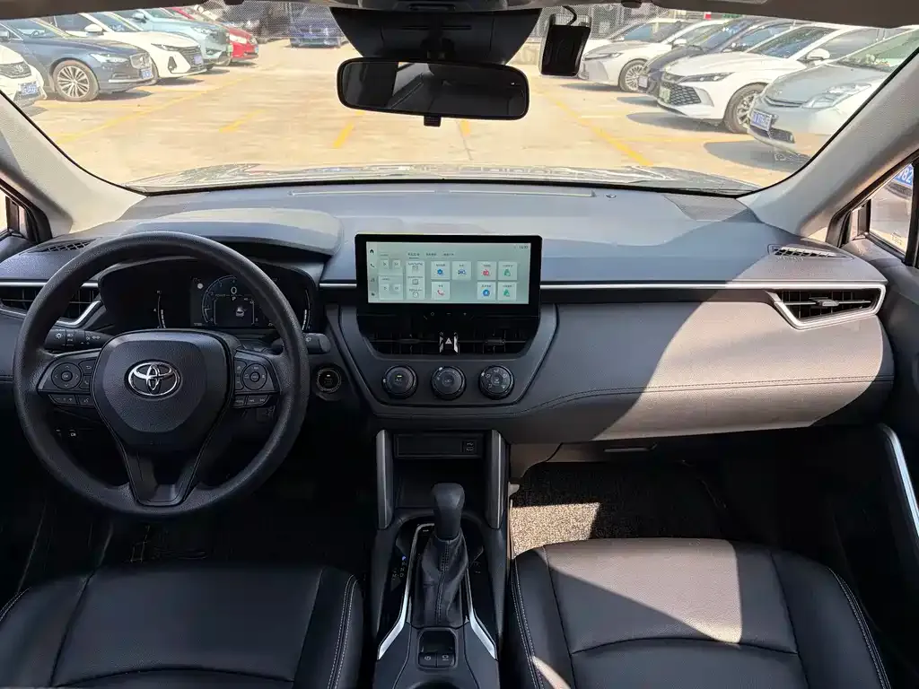 Toyota Corolla Cross 2024 из CN, фото 8