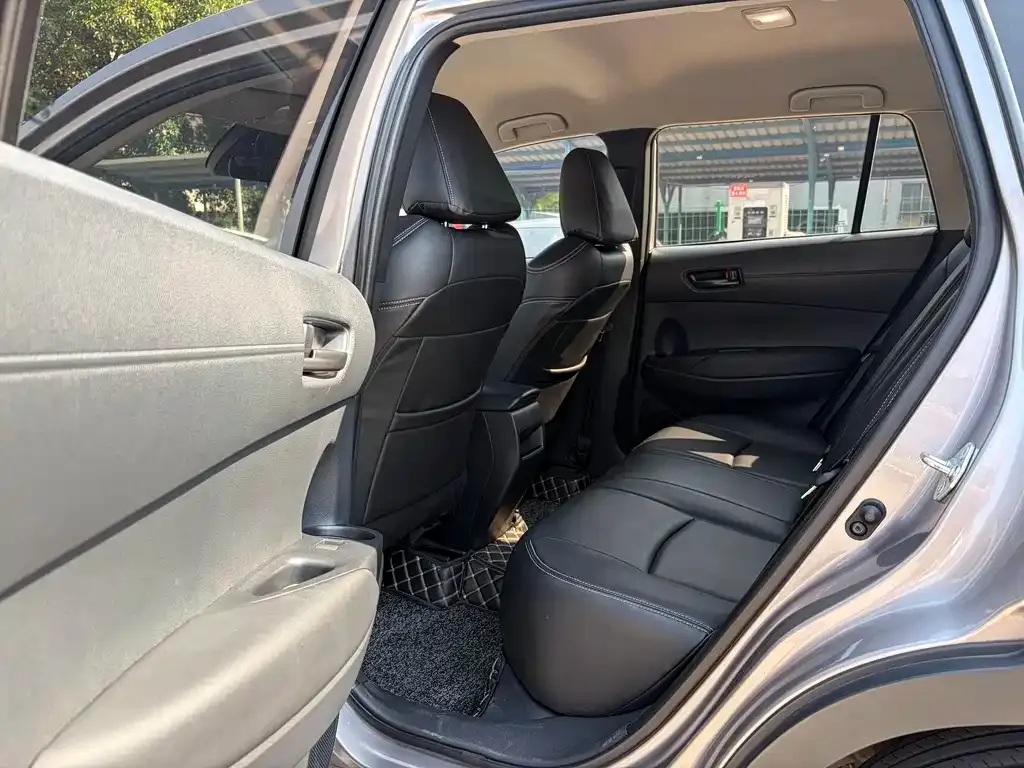 Toyota Corolla Cross 2024 из CN, фото 2