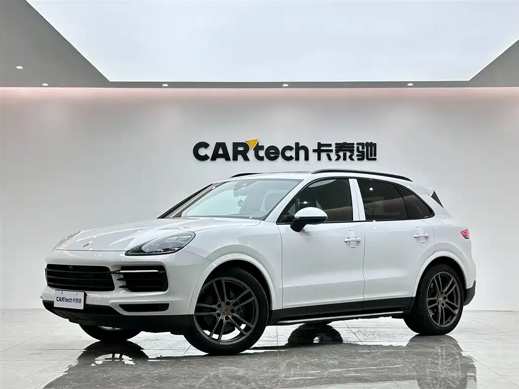 Porsche Cayenne — фото 1