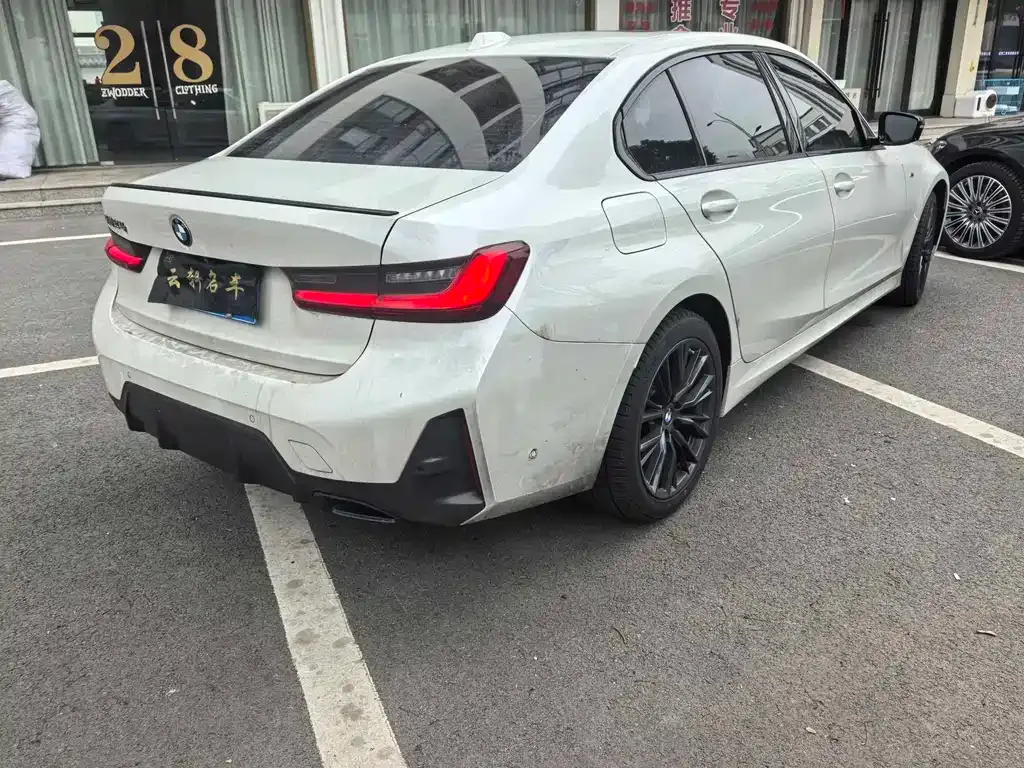BMW 3 Series 2023 из CN, фото 6