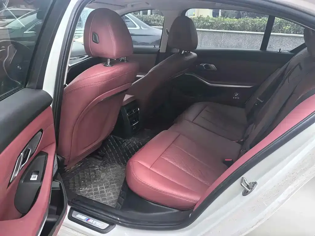 BMW 3 Series 2023 из CN, фото 3