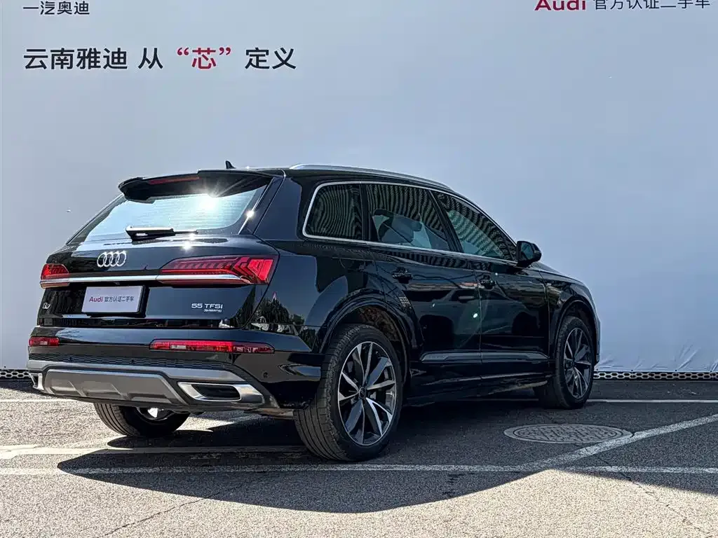 Audi Q7 2024 из CN, фото 3