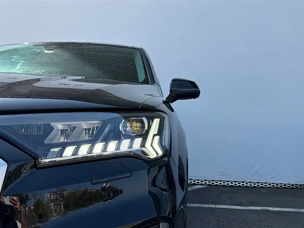 Audi Q7 2024 из CN, фото 4