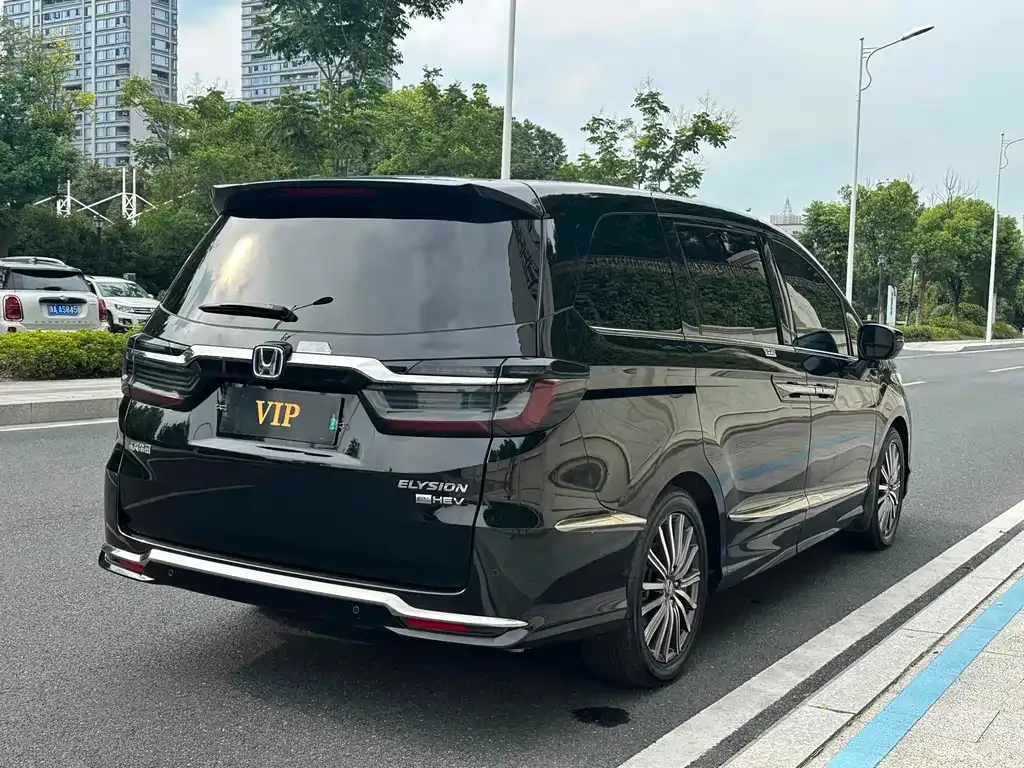 Honda Elysion 2023 из CN, фото 9