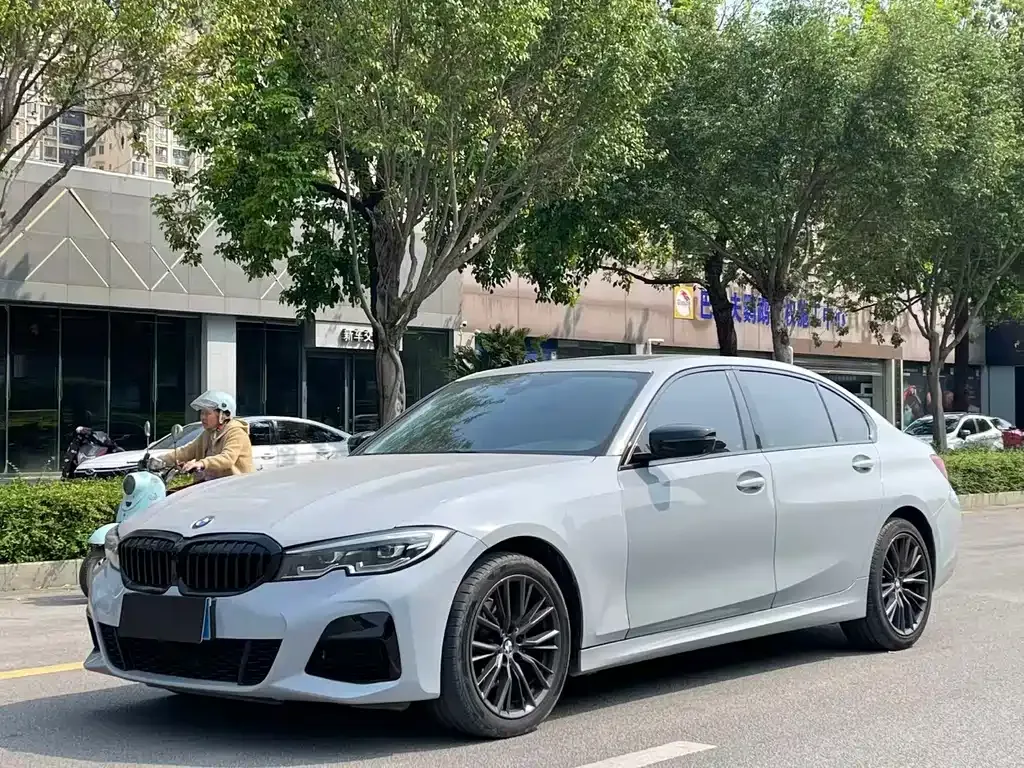 BMW 3 Series — фото 1
