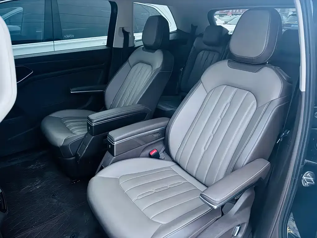 Volkswagen Viloran 2023 из CN, фото 2