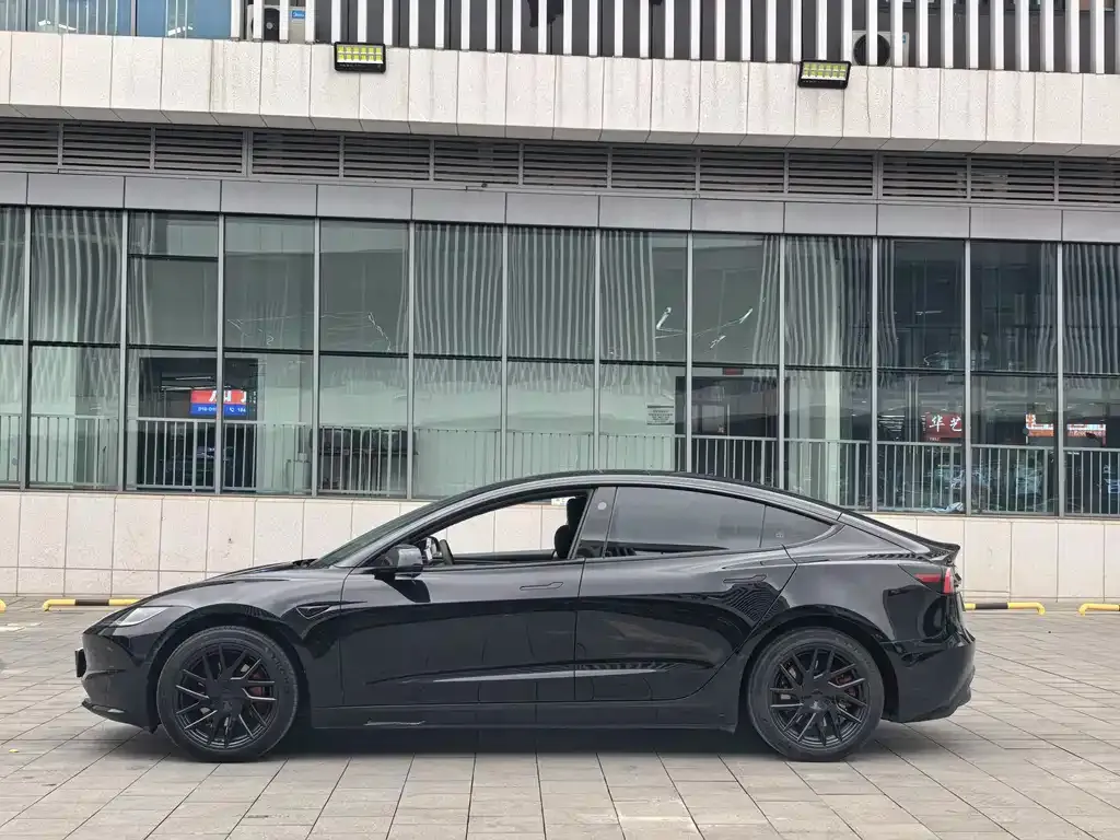 Tesla Model 3 2023 из CN, фото 7