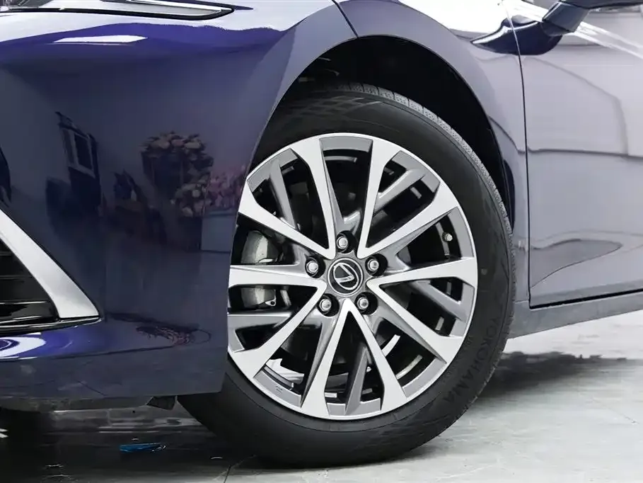 Lexus ES 2025 из CN, фото 3