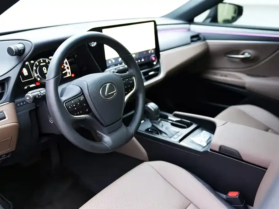 Lexus ES 2025 из CN, фото 5
