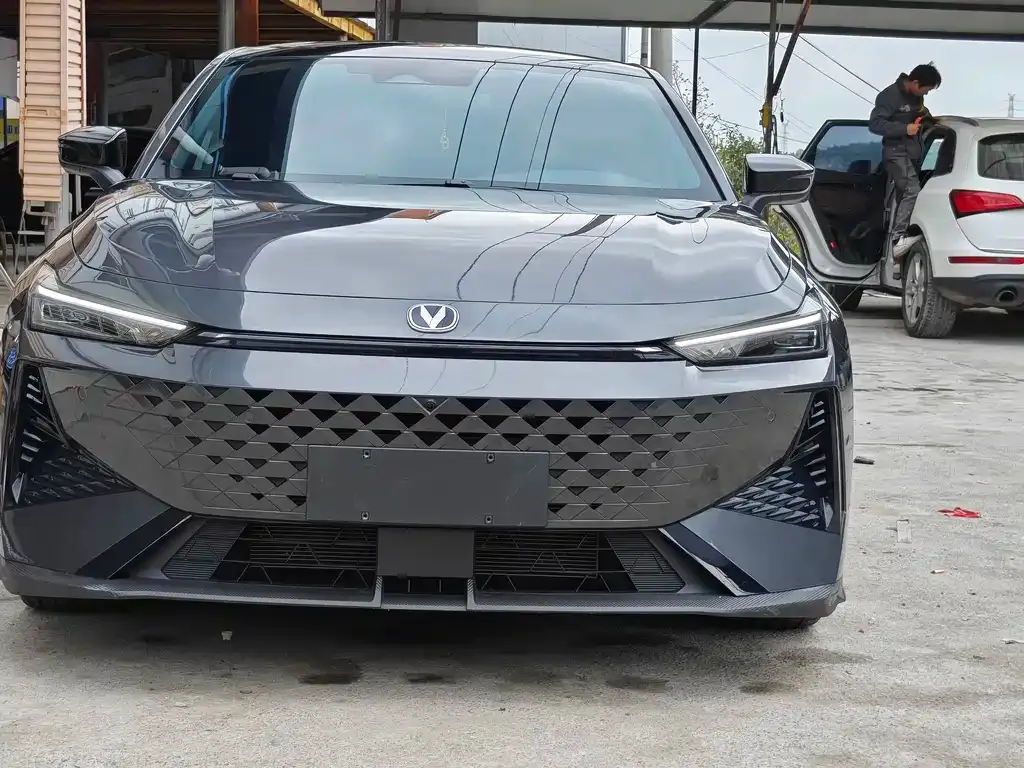 Changan UNI-V 2024 из CN, фото 1