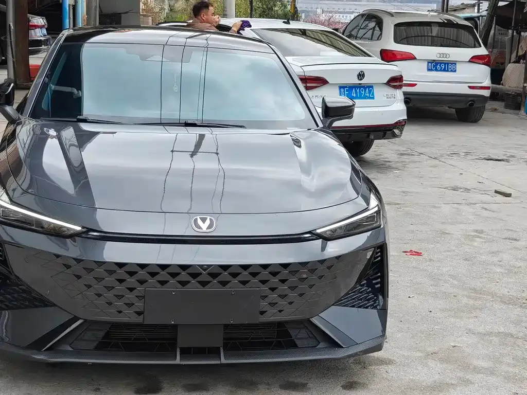 Changan UNI-V 2024 из CN, фото 8