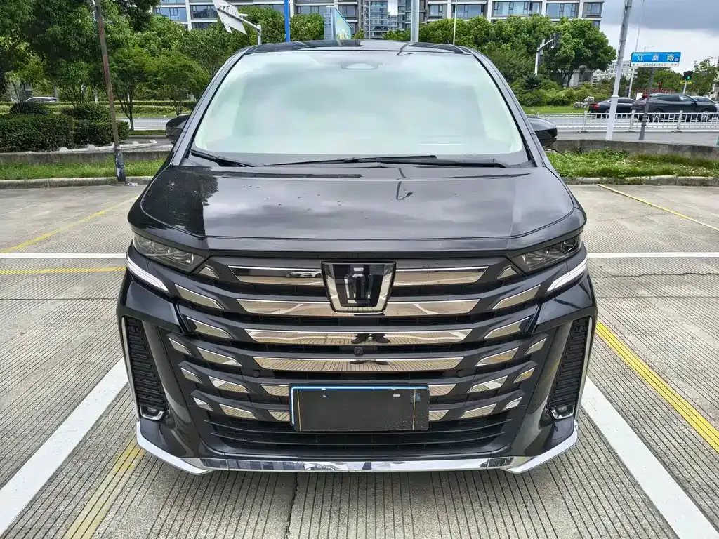 Toyota Vellfire — фото 7